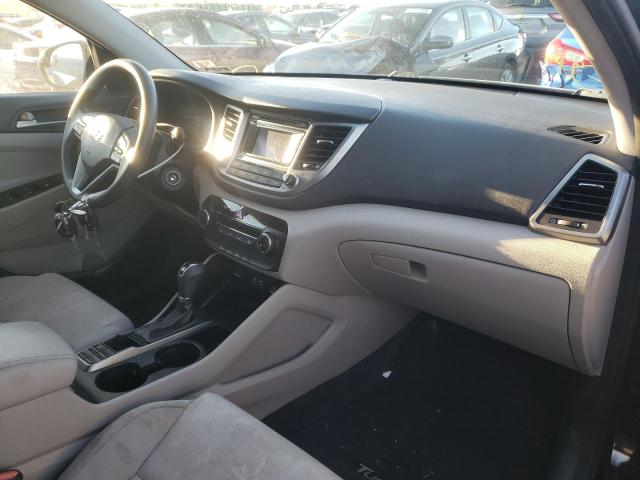 KM8J23A42HU285916 Hyundai TUCSON SE