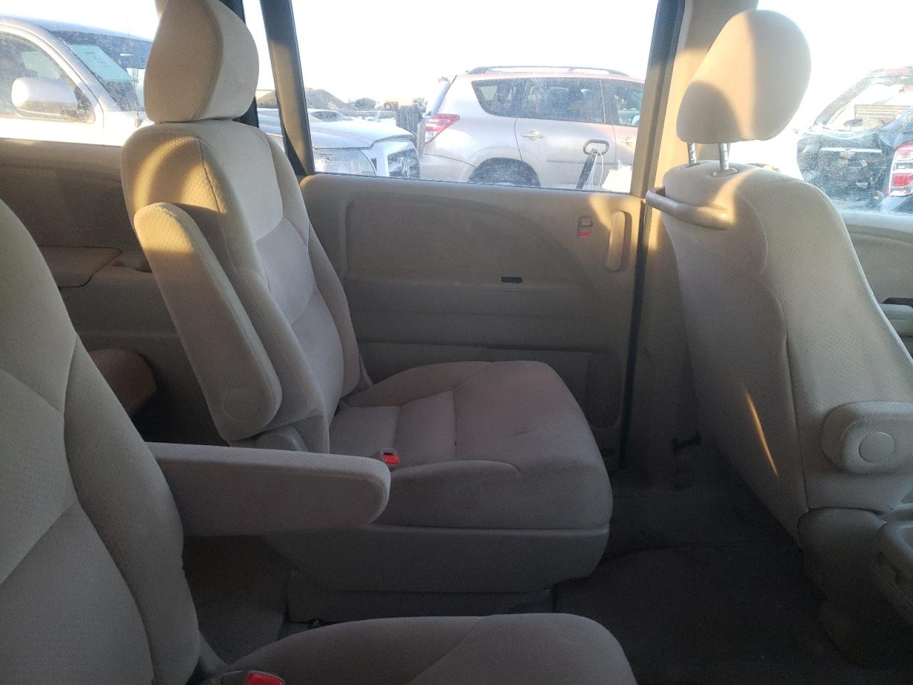 2005 Honda Odyssey Lx VIN: 5FNRL38285B503533 Lot: 69047822