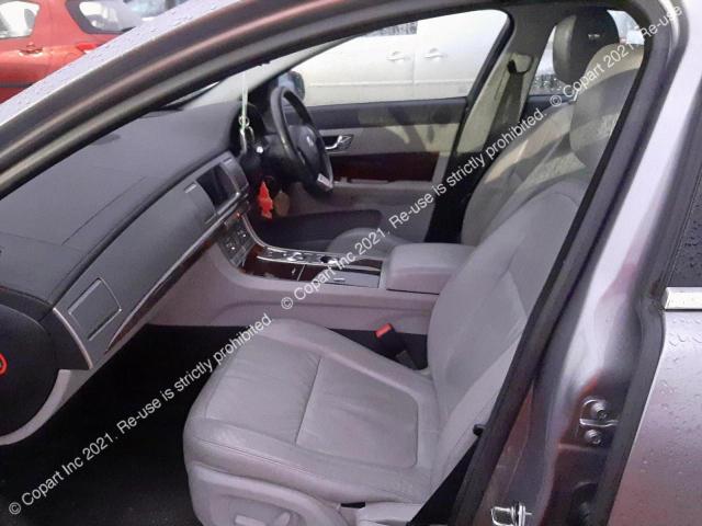 SAJAC0543BNR84825 Jaguar XF LUXURY