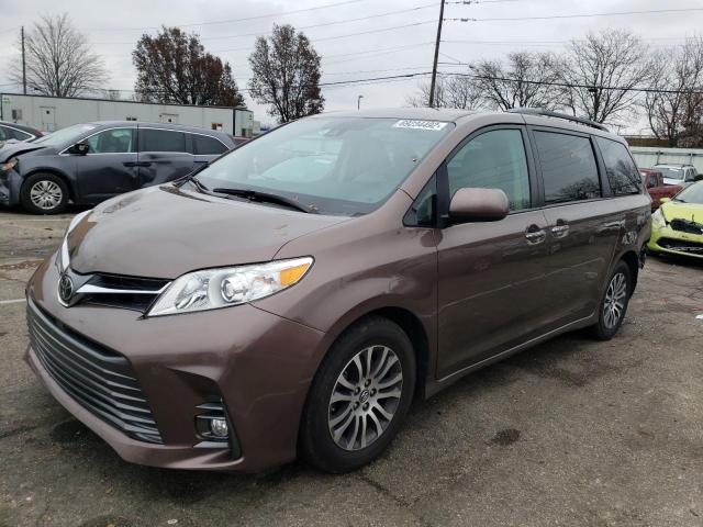 2018 Toyota Sienna XLE