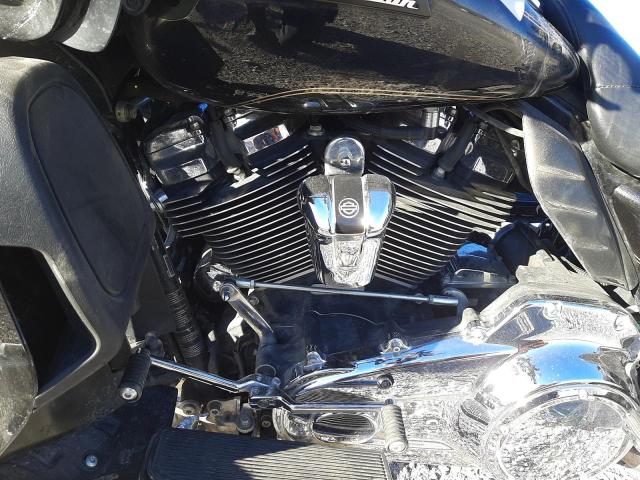 2017 HARLEY-DAVIDSON FLTRU 1HD1KGD18HB609409