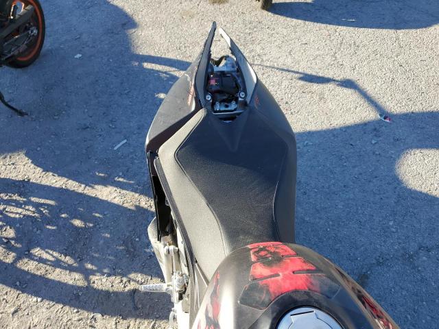 2019 APRILIA RSV4 1100 ZD4KEUA08KS000257