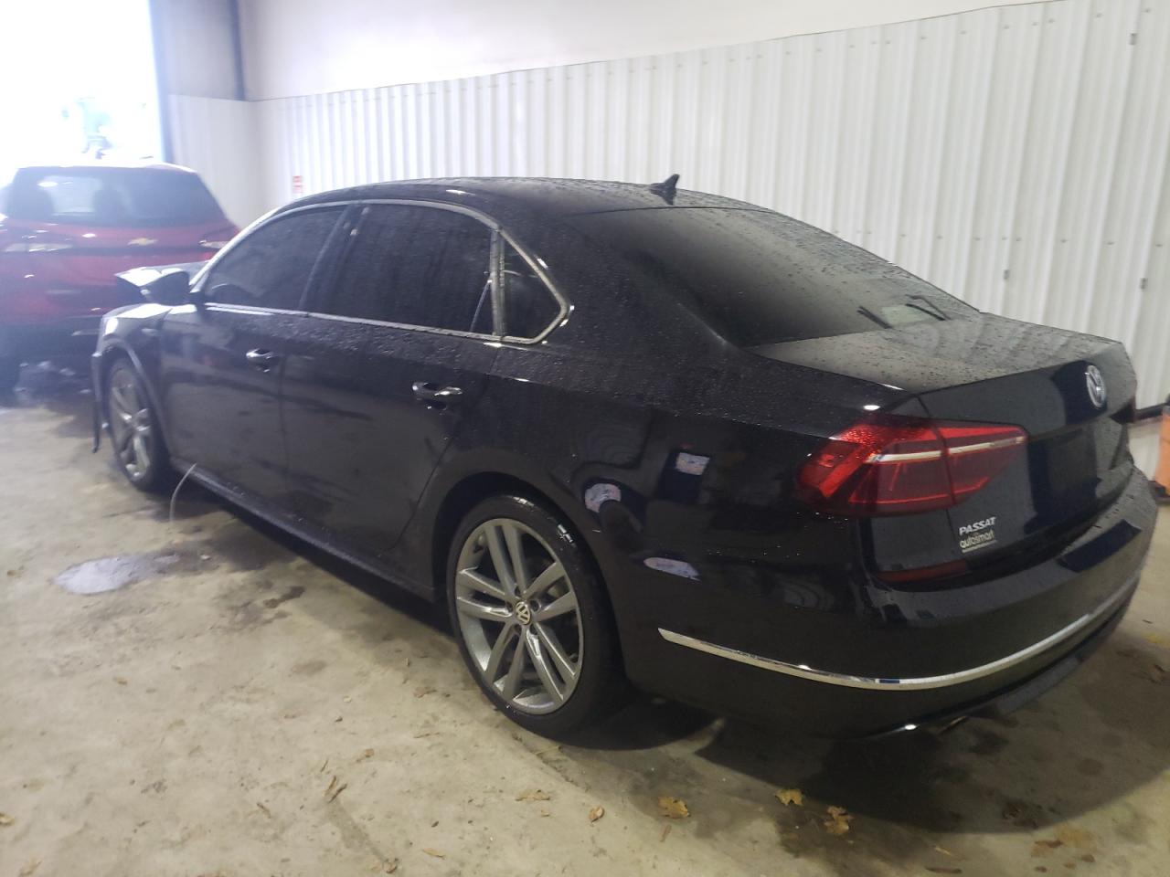 1VWAA7A39JC034048 2018 Volkswagen Passat S