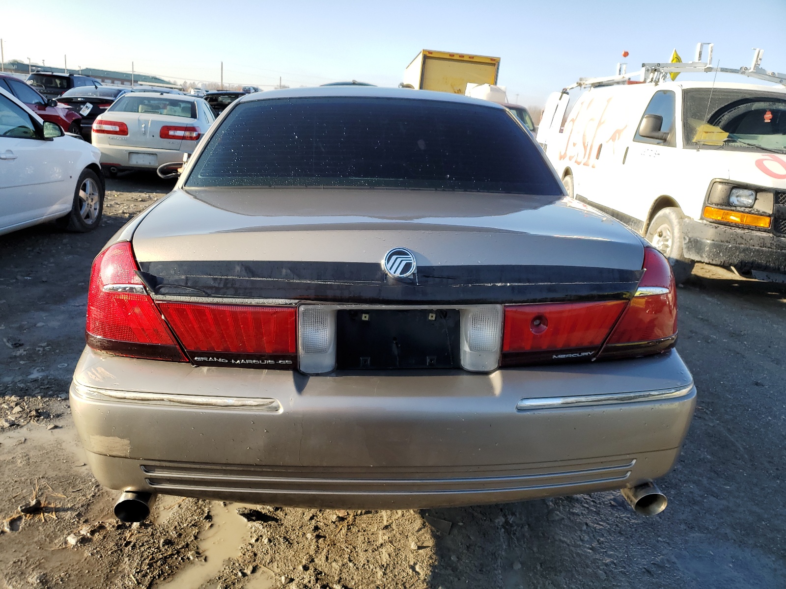 2MEFM74W72X601334 2002 Mercury Grand Marquis Gs