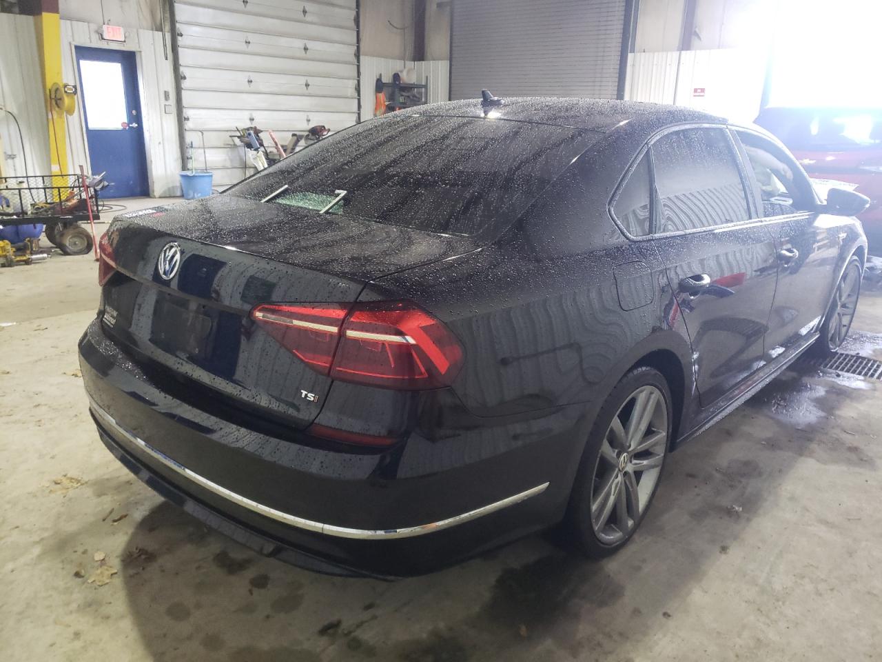 1VWAA7A39JC034048 2018 Volkswagen Passat S