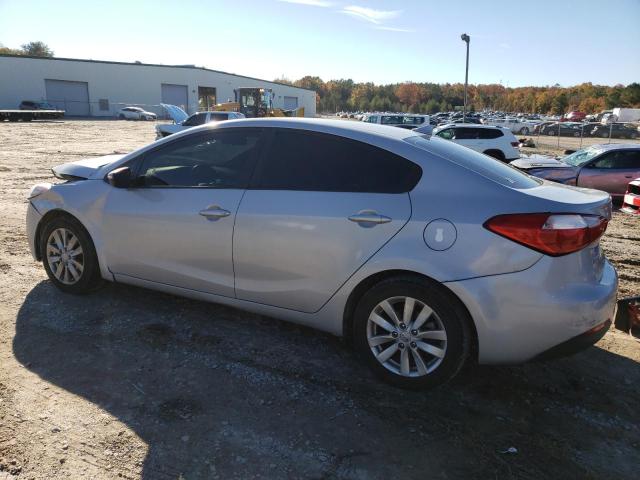 KNAFX4A66E5126113 KIA FORTE LX
