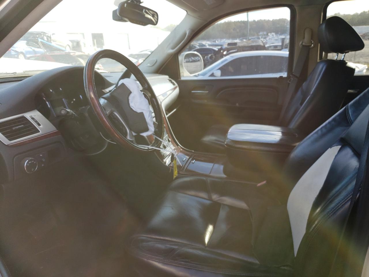 2008 Cadillac Escalade Luxury VIN: 1GYFK63888R136144 Lot: 68613322