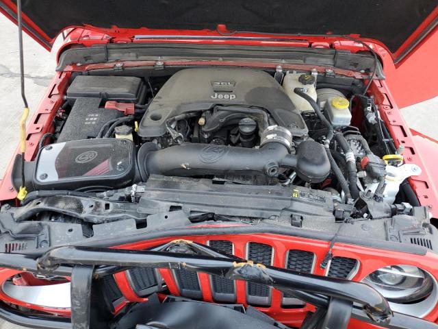 1C4HJXEGXJW269698 Jeep Wrangler Unlimited Sahara