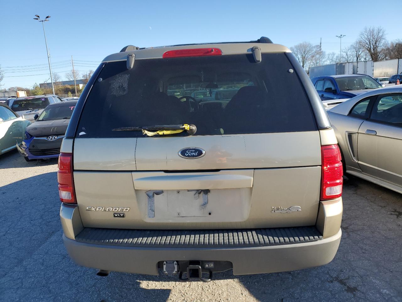 1FMZU73E42ZA90632 2002 Ford Explorer Xlt