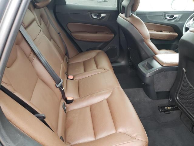 2018 VOLVO XC60 T5 LYV102RK1JB083592