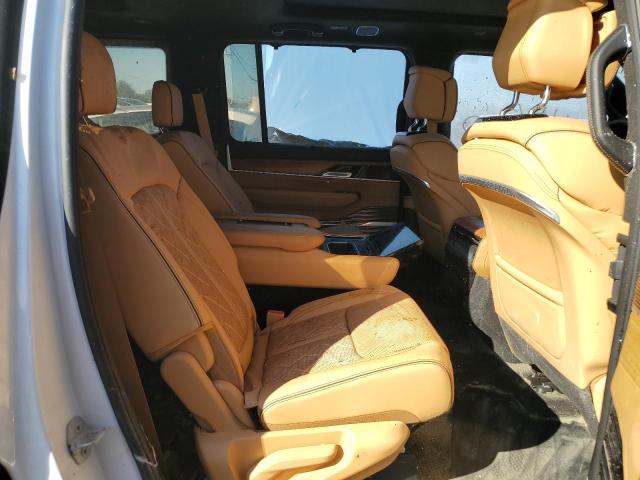 1C4SJVGJ8NS114874 Jeep Grand Wagoneer Series Iii