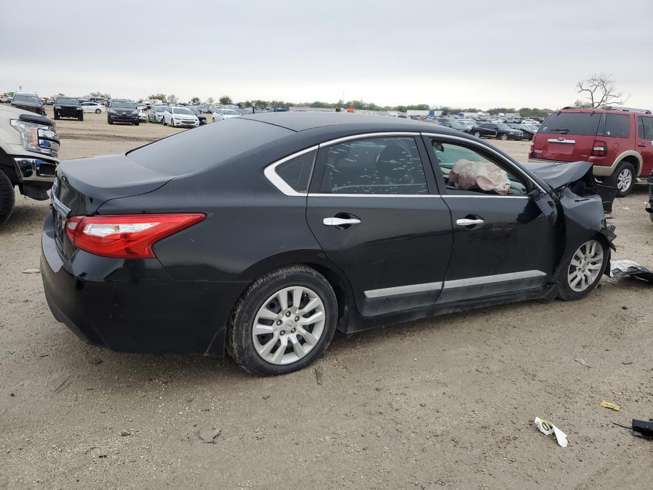 Lot #2411842003 2016 NISSAN ALTIMA 2.5