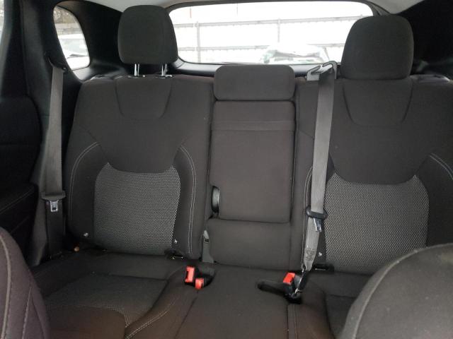 1C4PJLCB4KD129879 Jeep Cherokee Latitude