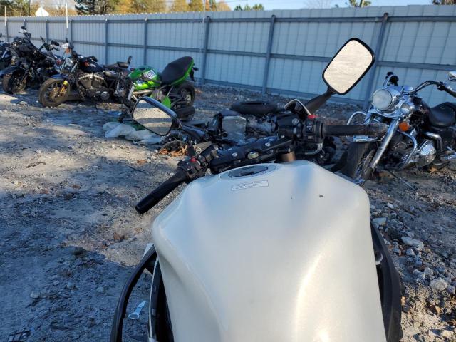 2011 SUZUKI GSX1300 R JS1GX72A9B2100544