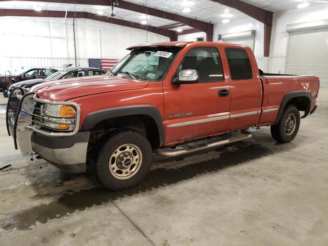 Salvage cars for sale from Copart Avon, MN: 2001 GMC Sierra K25