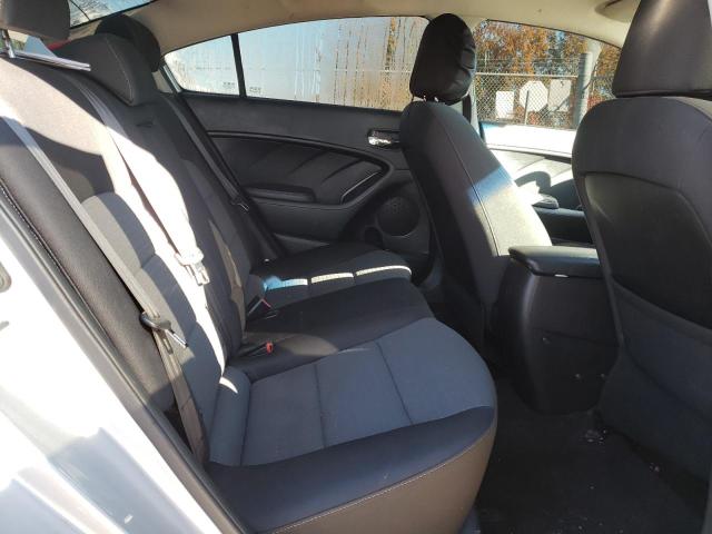 KNAFX4A66E5126113 KIA FORTE LX
