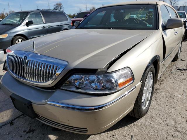 2009 Lincoln Town Car Signature Limited