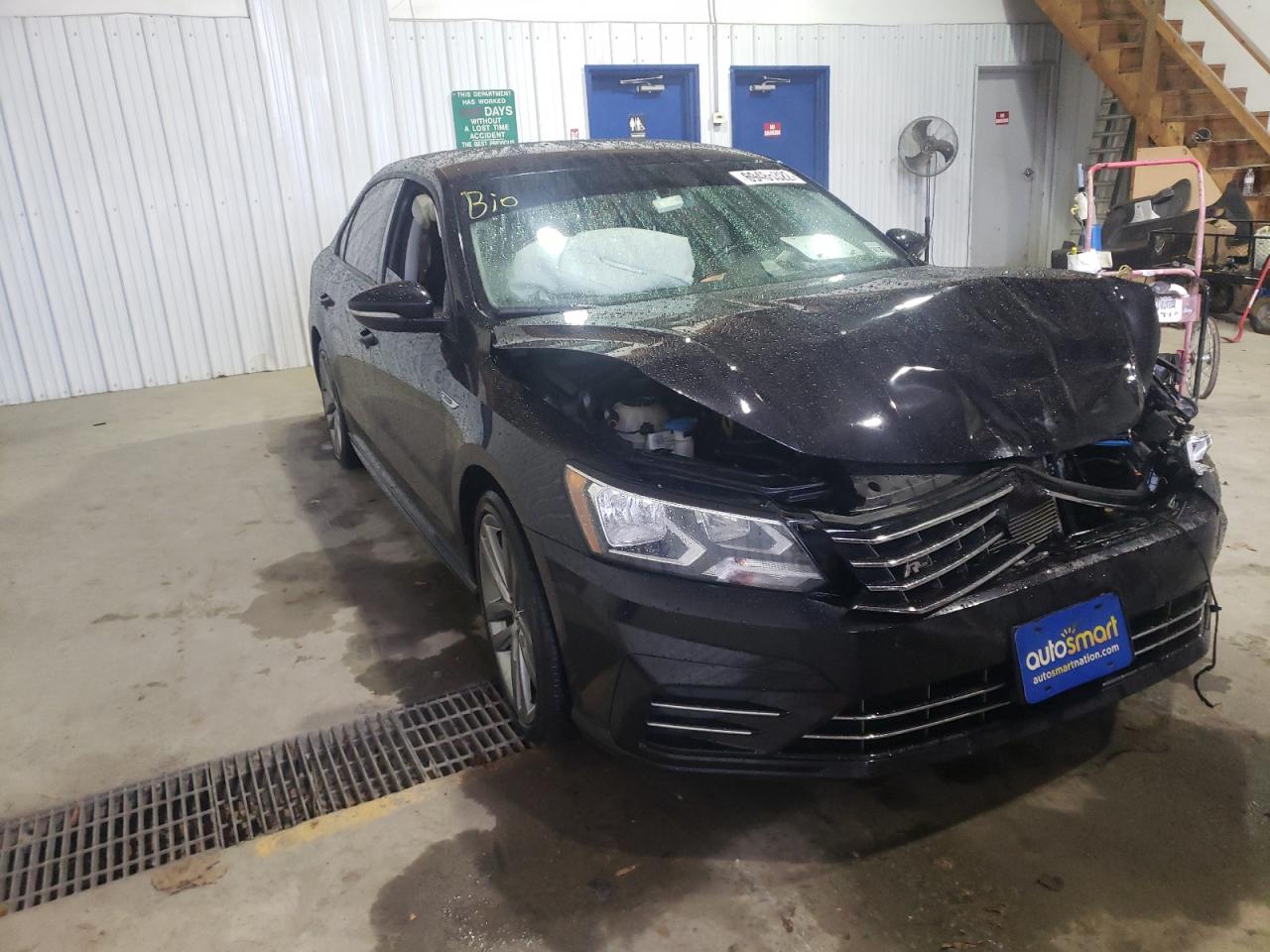 1VWAA7A39JC034048 2018 Volkswagen Passat S