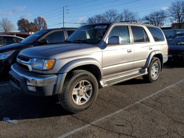 Salvage cars for sale from Copart Moraine, OH: 2002 Toyota 4runner SR