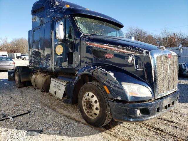 2015 Peterbilt 587 