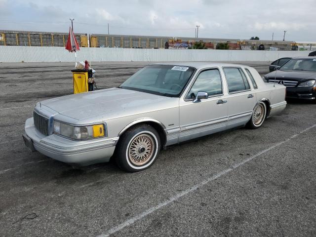 1992 LINCOLN TOWN CAR CARTIER for Sale CA VAN NUYS Fri. Dec