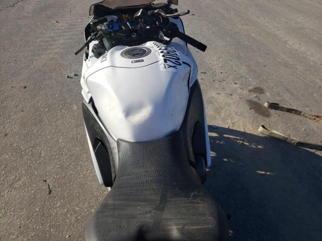 2022 SUZUKI GSX1300 RR JS1EJ11B0N7101654