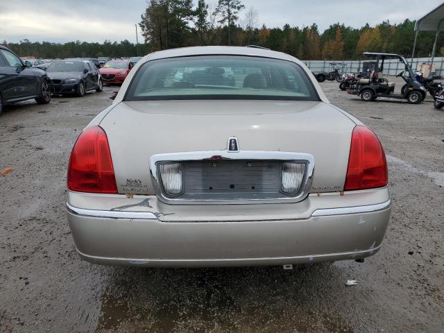 1LNHM81W83Y639026 Lincoln TOWNCAR