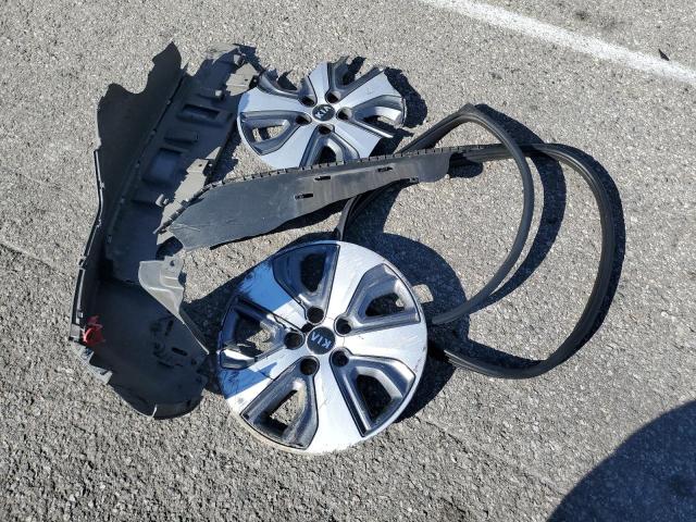 KNDCB3LC0L5395027 KIA NIRO LX