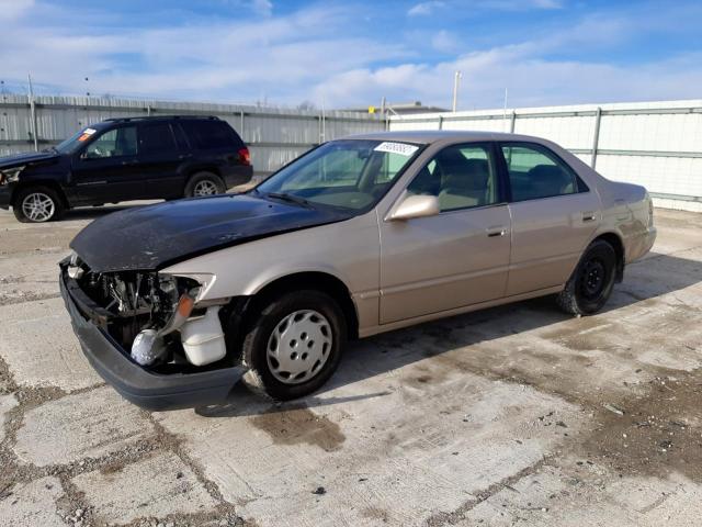 Salvage cars for sale from Copart Walton, KY: 1997 Toyota Camry CE