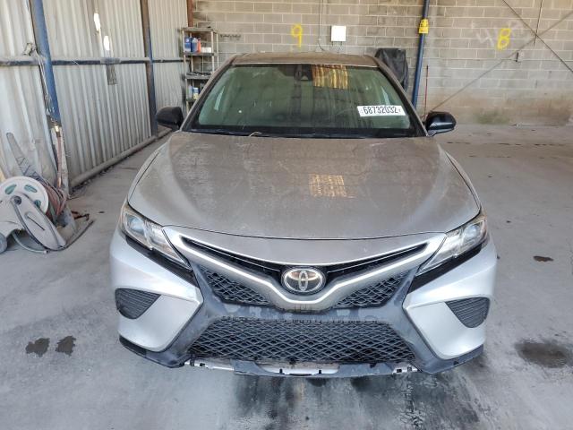 VIN: 4T1B11HK1KU261064 Auction: COPART Lot: 68732032 Location: GA - CARTERSVILLE 4T1B11HK1KU261064 TOYOTA CAMRY 2019 SILVER Photo 5