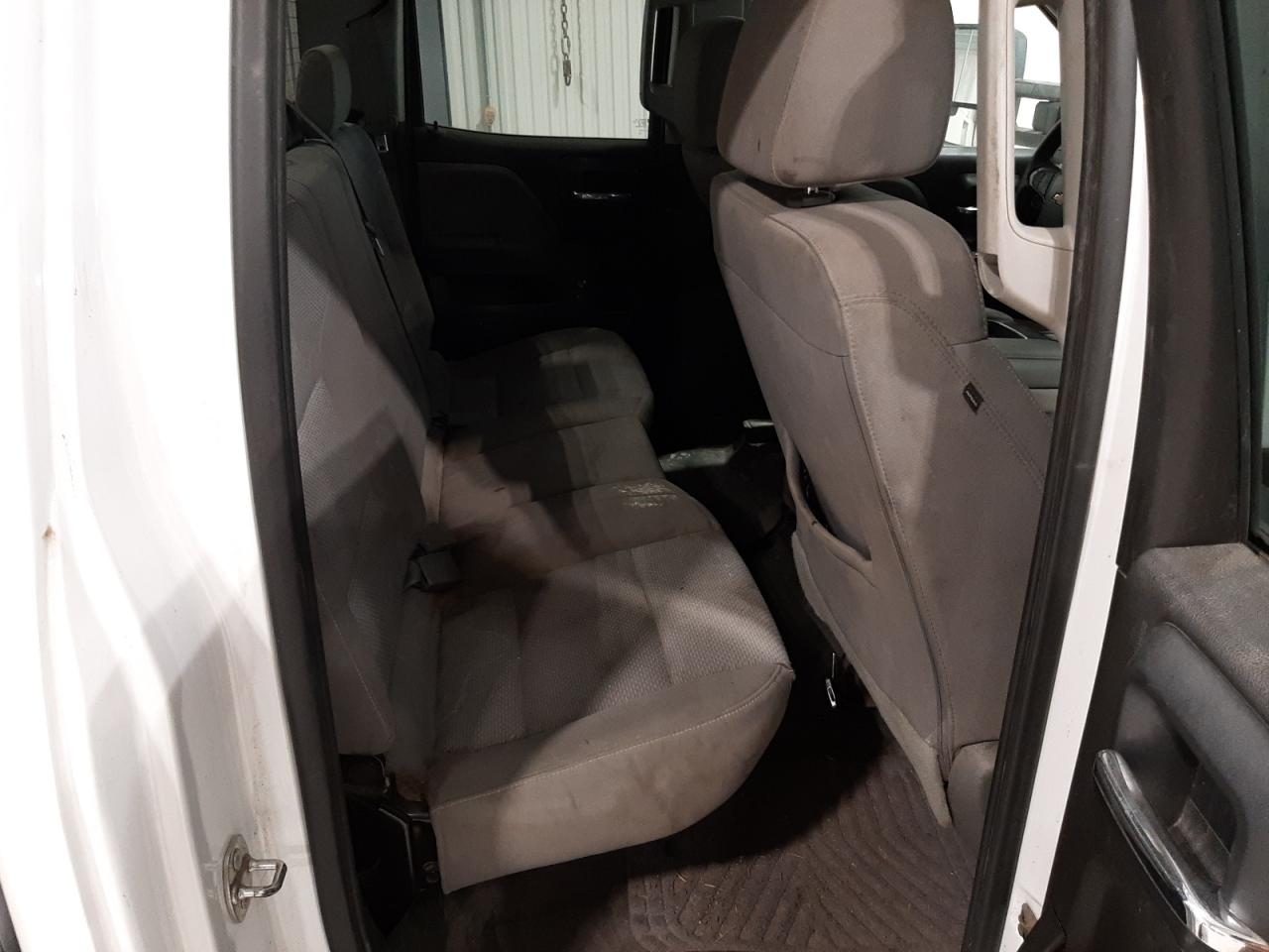 2016 Chevrolet Silverado - Image 10