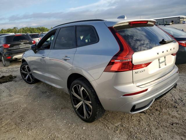 2022 VOLVO XC60 B6 R- YV4062RM0N1088224
