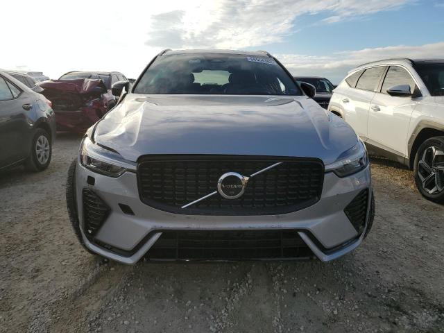 2022 VOLVO XC60 B6 R- YV4062RM0N1088224