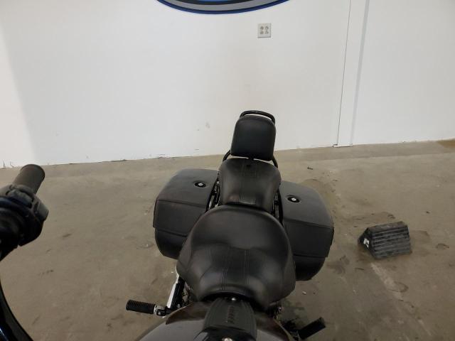2019 HARLEY-DAVIDSON FLHCS 1HD1YBK22KB062111