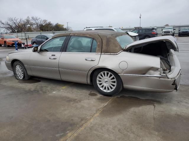 1LNHM82W23Y700613 Lincoln TOWNCAR