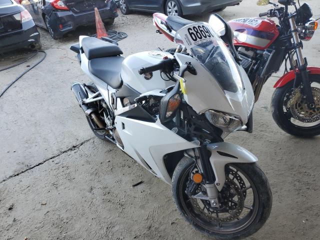 Salvage cars for sale from Copart Seaford, DE: 2015 Honda VFR800 F