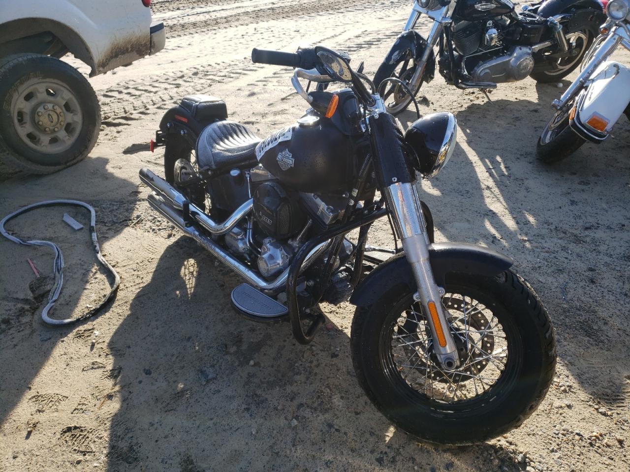 1HD1JRV11HB043025 HARLEY-DAVIDSON FLS SOFTAI 2017