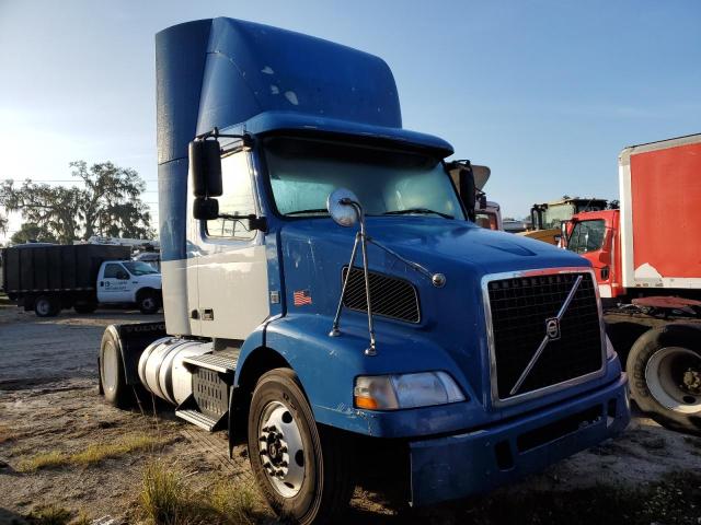 Salvage trucks for sale at Riverview, FL auction: 2013 Volvo VN VNM