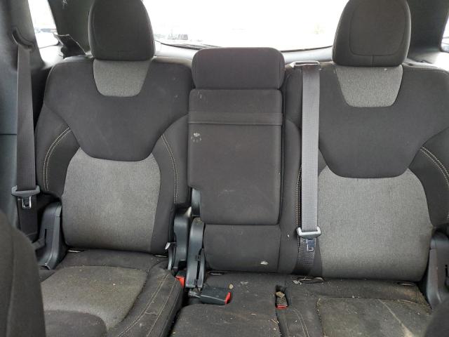 1C4PJLCB1EW265637 Jeep Cherokee Latitude