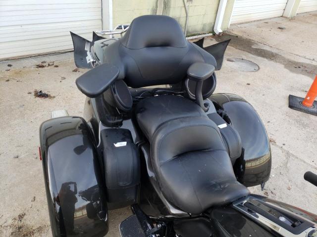 2019 HARLEY-DAVIDSON FLHTCUTG 1HD1MAF15KB853238