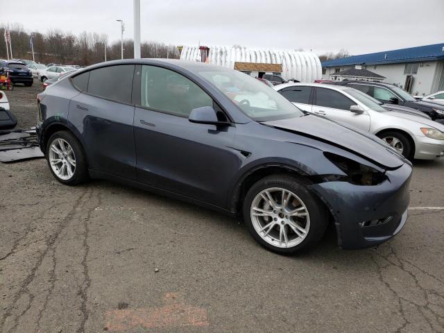 5YJYGDEE8MF233612 Tesla Model Y  4