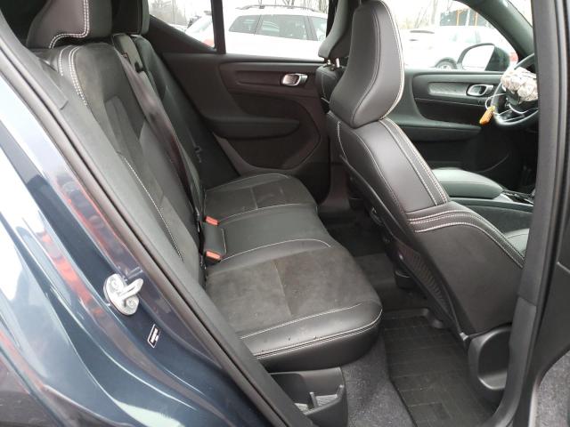 YV4162UM2N2714975 Volvo XC40