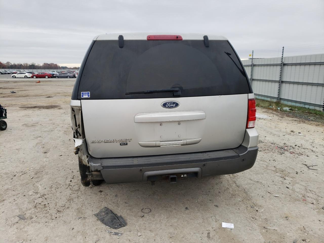 2004 Ford Expedition Xlt VIN: 1FMPU16L54LA94175 Lot: 49168504