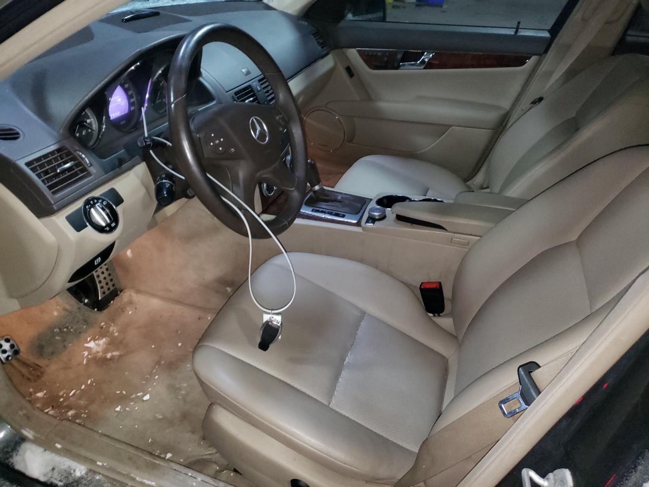 2010 Mercedes-Benz C 350 4Matic VIN: WDDGF8HB8AF513440 Lot: 70410012