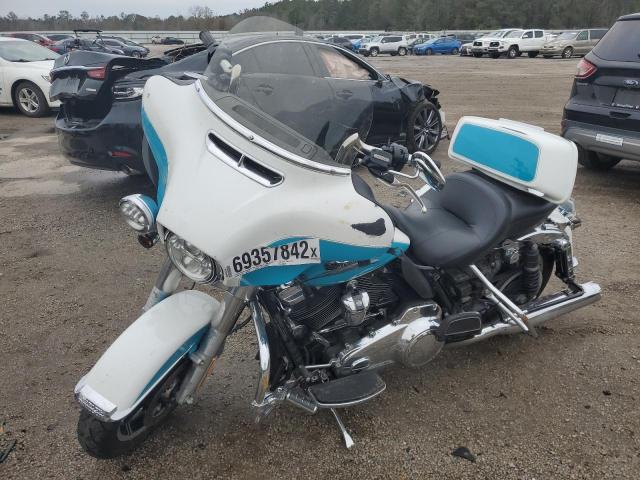2017 HARLEY-DAVIDSON FLHTCU ULT - 1HD1FCC1XHB604484