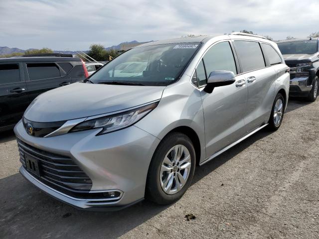 2022 Toyota Sienna Limited