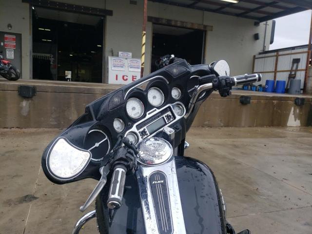 2010 HARLEY-DAVIDSON FLHX - 1HD1KB419AB637910
