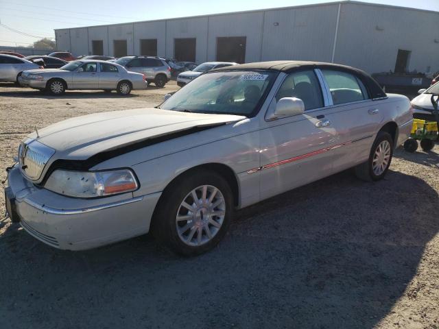 2007 Lincoln Town Car Signature