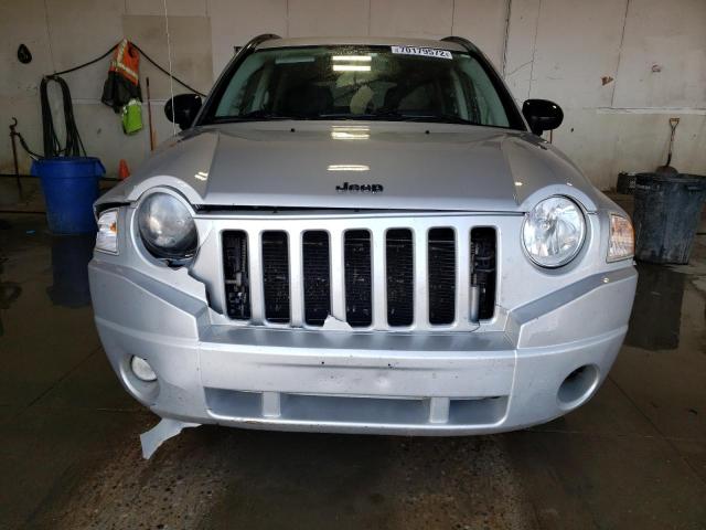 1J4NF1FB5AD640485 Jeep Compass Sport