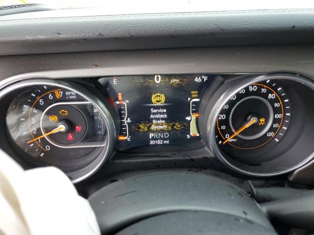 1C4HJXEG3JW141142 Jeep Wrangler Unlimited Sahara
